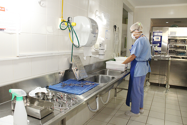 PROGRAMA DE EDUCAÇÃO PERMANENTE EM PROCESSAMENTO DE PRODUTOS PARA SAÚDE DA CENTRAL DE MATERIAS ESTERILIZADOS DA MEJC